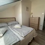 Διαμέρισμα Noemi89 *