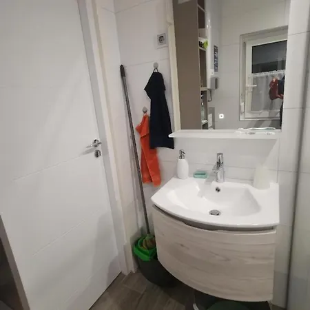 Noemi89 Apartman *